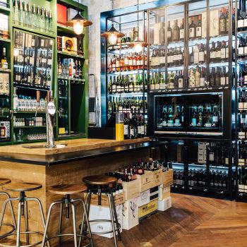 8-bottle wine bar - brings wine to the correct temperature and preserves open bottles