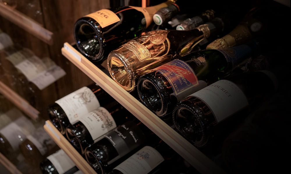 Change the organisation of your cabinet, increase its capacity or improve access to bottles.