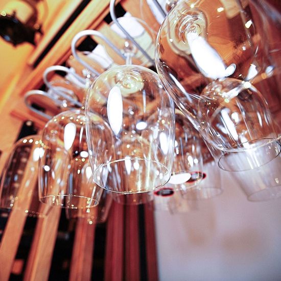 Solid oak modular storage for custom wine cellar - Modulothèque