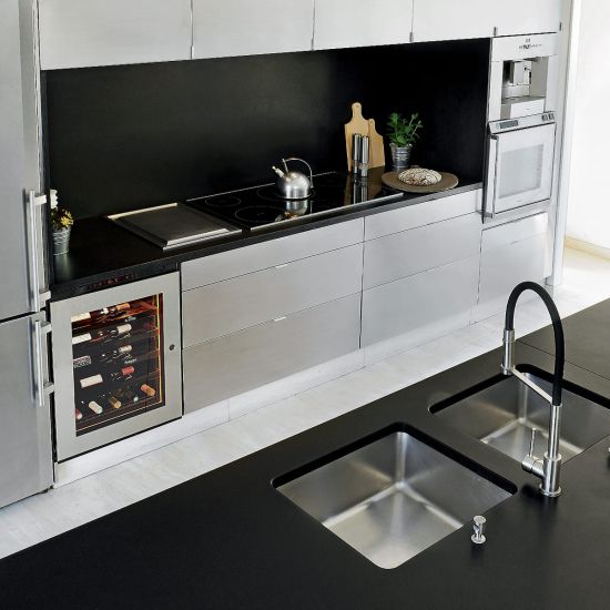 Small wine serving cabinet, multi-temperature, which can be built-in and fluh fitted - Inspiration