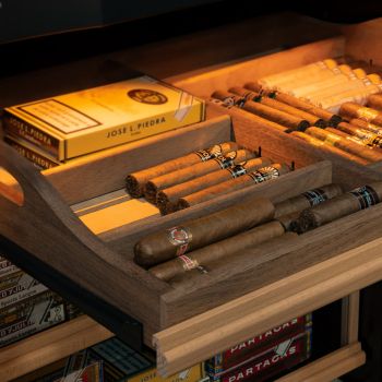 Cigar tray shelf