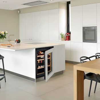 Small wine serving cabinet, multi-temperature, which can be built-in and fluh fitted - Inspiration