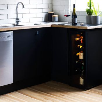 12-bottle wine bar - brings wine to the correct temperature and preserves open bottles