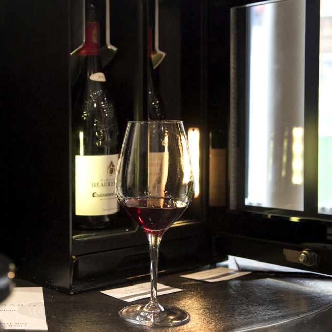 solution-service-vin-au-verre-professionnel-restaurant-bar-a-vin-hotel-brasserie-caviste-eurocave.jpg