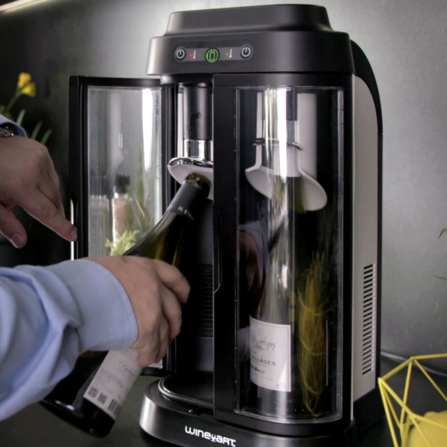 How to store open bottles and preserve the aromas of wine for several days with Wine Art?