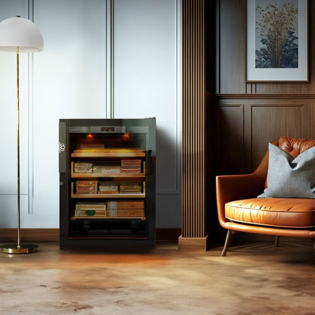 Sliding shelf and removable cigar serving tray. A beautiful presentation of cigars to share with your guests.