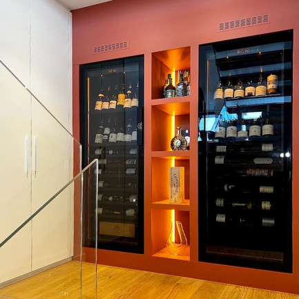 Installation of 2 built-in wine coolers on a staircase landing - Project by the EuroCave shop in Annecy - Revelation range