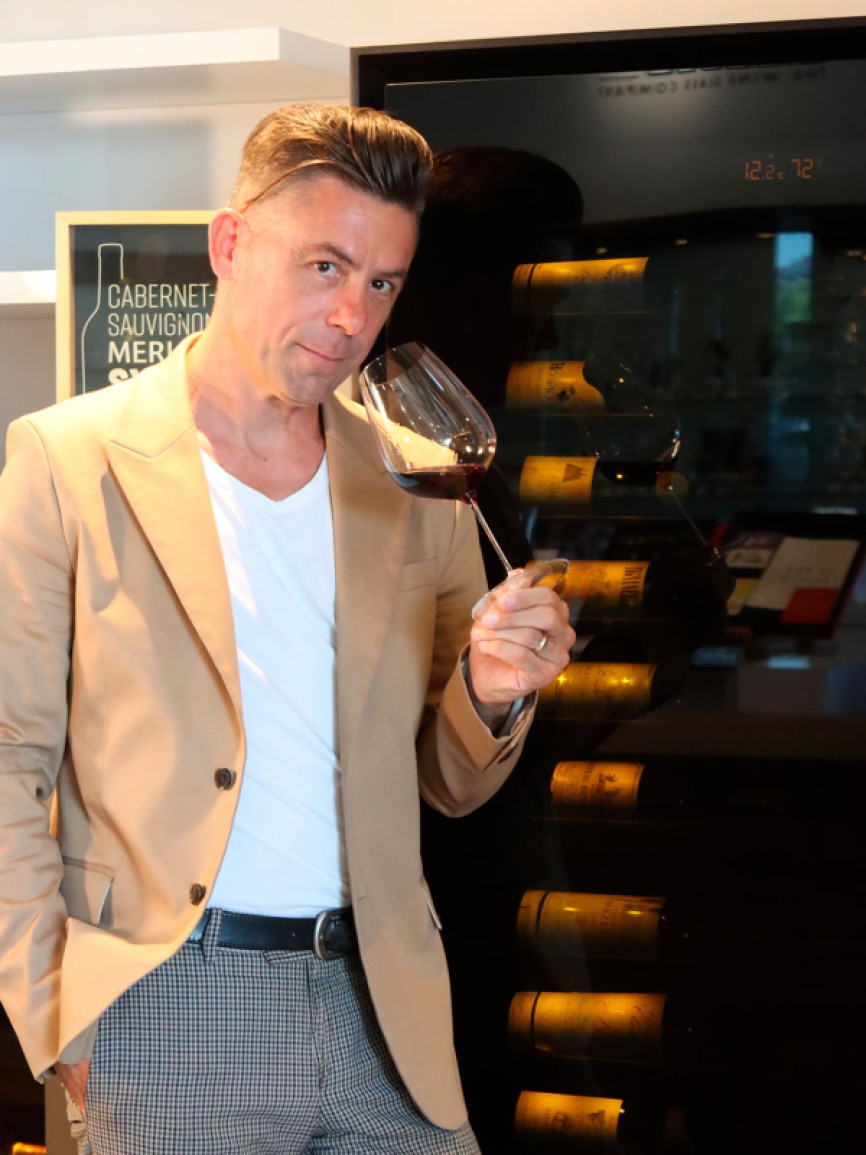 Talk with Hugo Duchesne, Sommelier, Canada - EuroCave Royale maturing wine cabinet