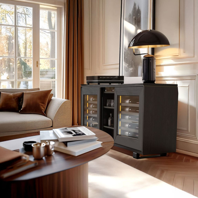 Combine the luxury and practicality of wine furniture in your living room. Integrated lighting to show off your bottles to their best advantage. Optimum temperature for white and red wine thanks to 2 independent refrigerated compartments.
