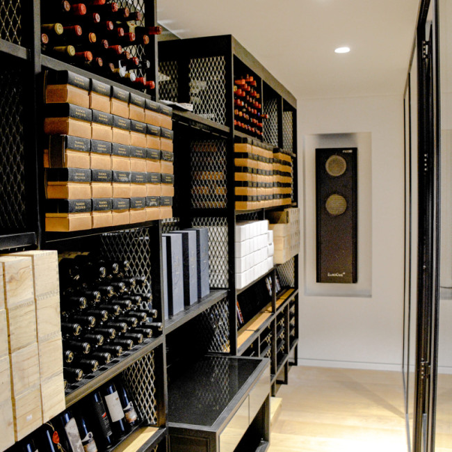 Wine cellar air conditioner for custom wine rooms, preserving wine in ideal aging conditions. Constant temperature. Humidity maintained.