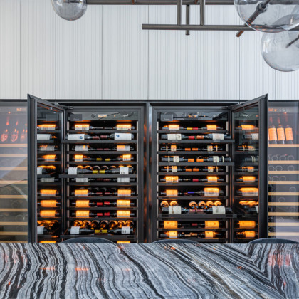 eurocave-sumptous-marble-interior-design-wine-wall-dubai-UAE-royale-revelation-4.jpeg
